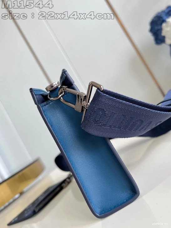 WIS Wallet-22*14.5*4.5cm Gaston VUITTON LOUIS Wearable 0109